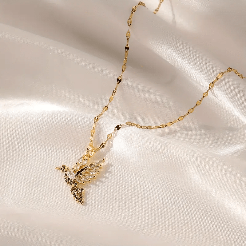 Chic Animal-Themed Colorful Hummingbird Pendant Necklace, Ideal for Daily Wear and Gift Giving - White with Cubic Zirconia, Beauty, Fashion