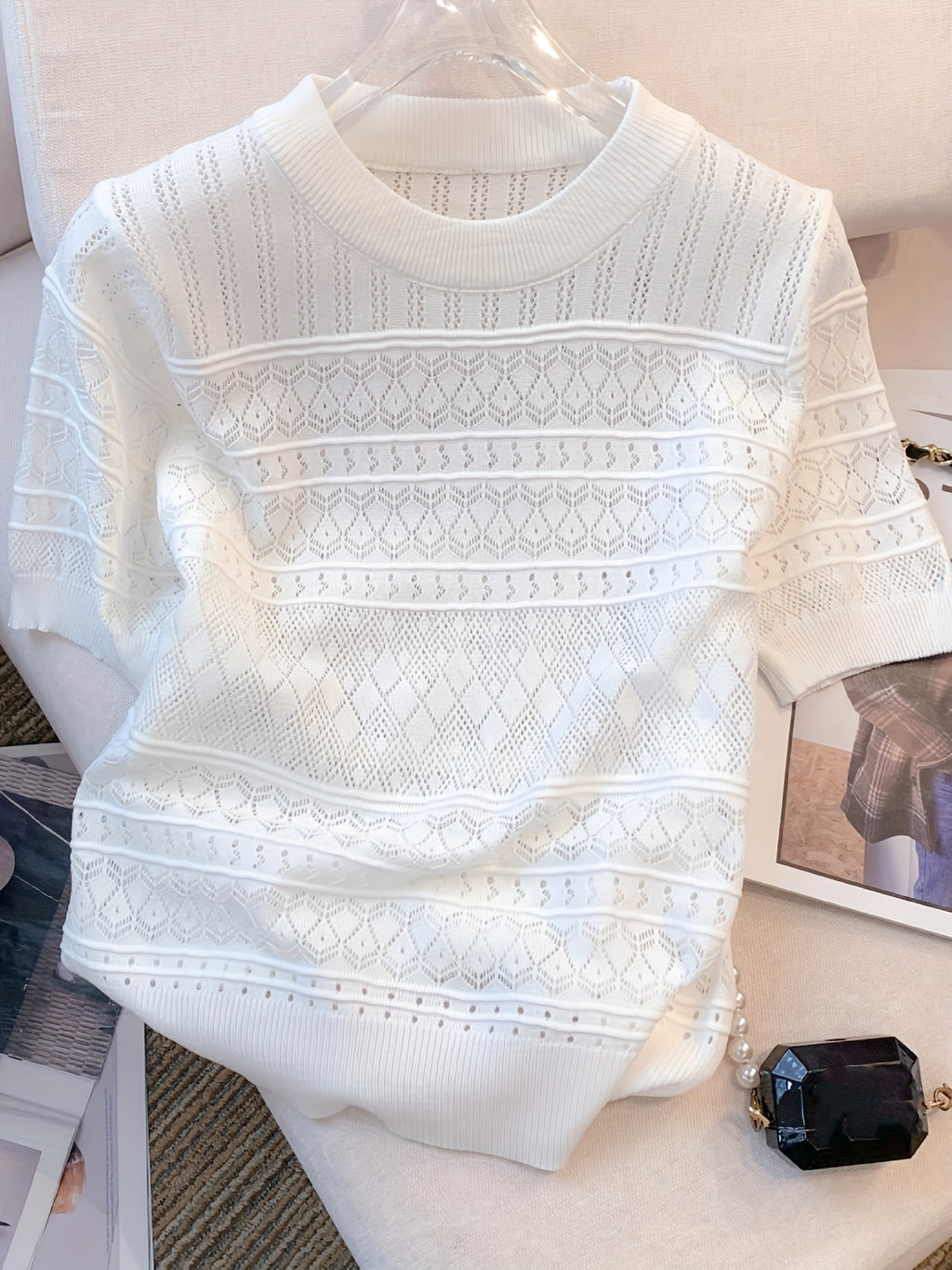 Lightweight And Breathable Short-Sleeve Knitted Top for Women, Perfect for Casual Wear And Flattering Fit, a Summer Essential Pullover.