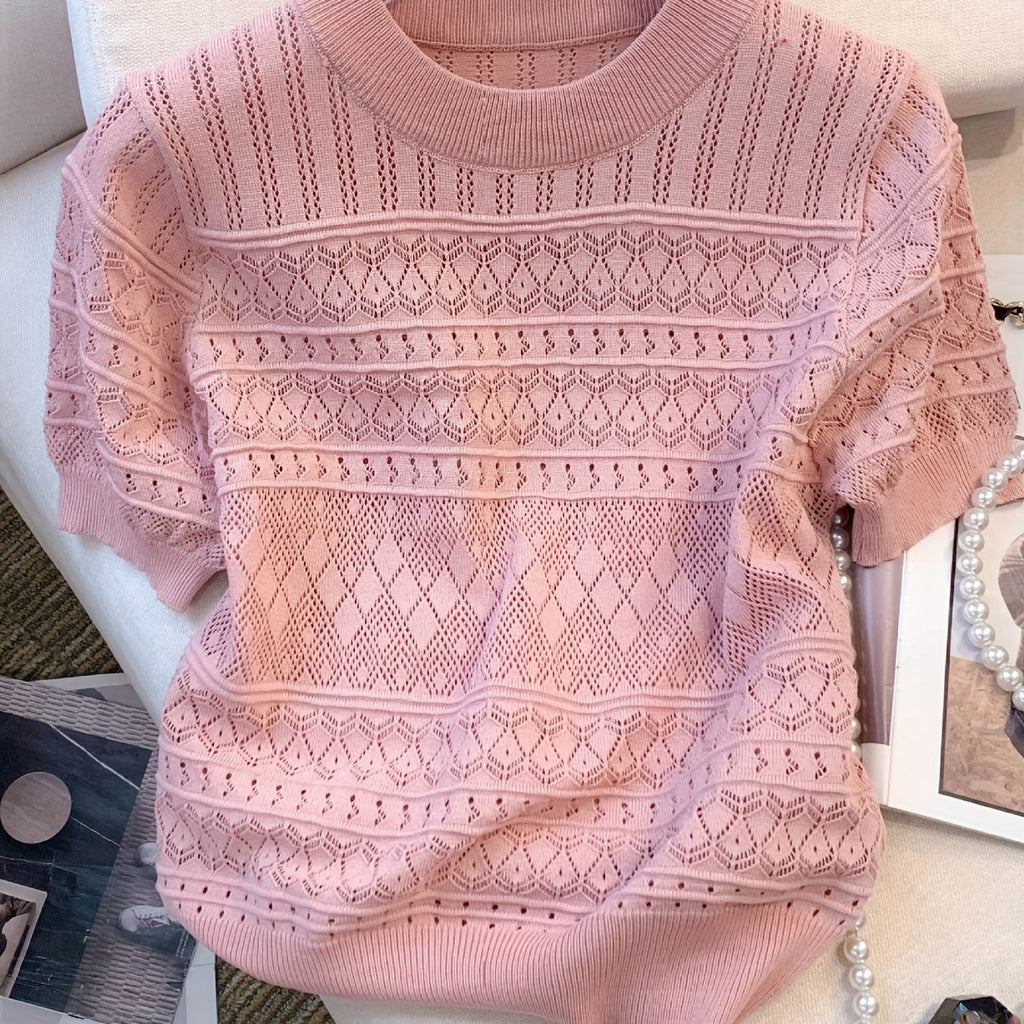 Lightweight And Breathable Short-Sleeve Knitted Top for Women, Perfect for Casual Wear And Flattering Fit, a Summer Essential Pullover.
