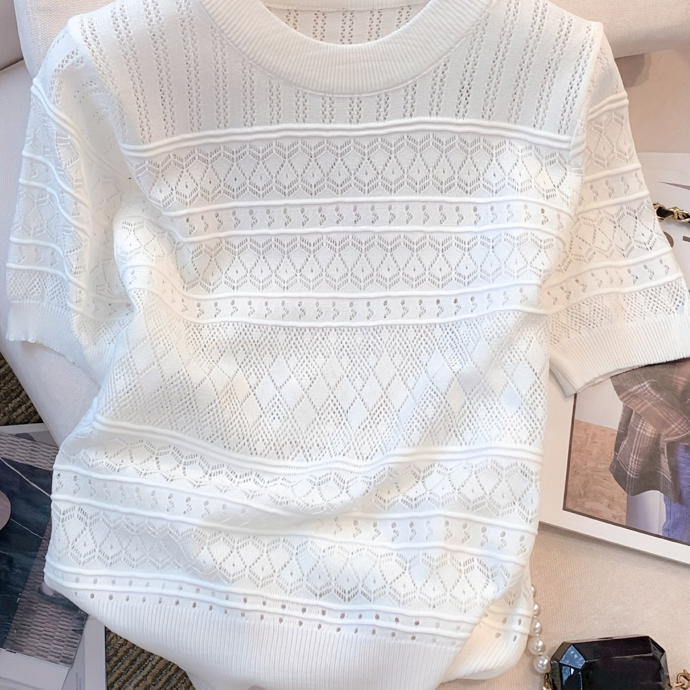 Lightweight And Breathable Short-Sleeve Knitted Top for Women, Perfect for Casual Wear And Flattering Fit, a Summer Essential Pullover.