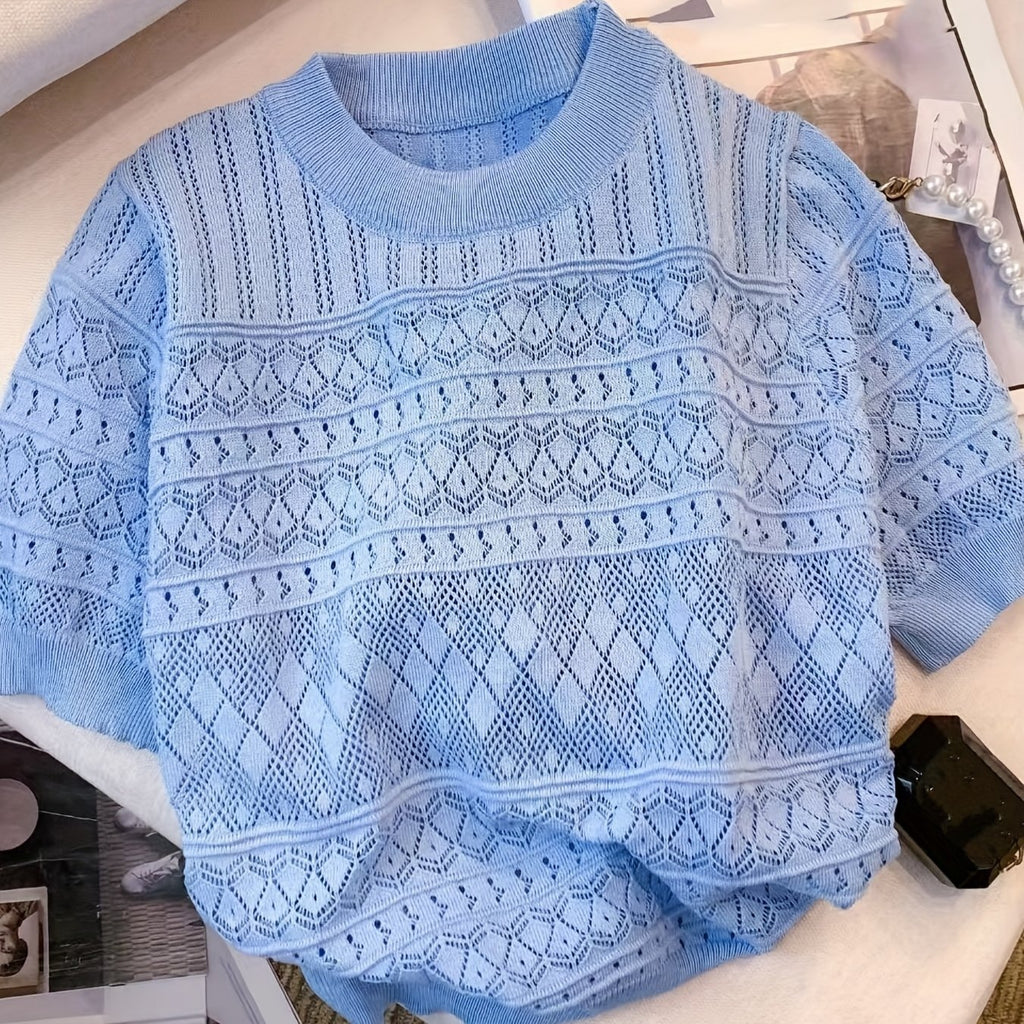 Lightweight And Breathable Short-Sleeve Knitted Top for Women, Perfect for Casual Wear And Flattering Fit, a Summer Essential Pullover.